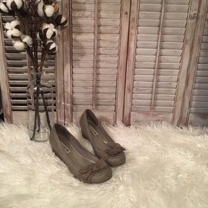 American eagle wedge slip on